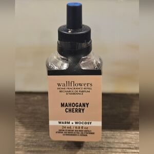Bath & Body Works Wallflower Mahogany Cherry Warm & Woody Fragrance Refill